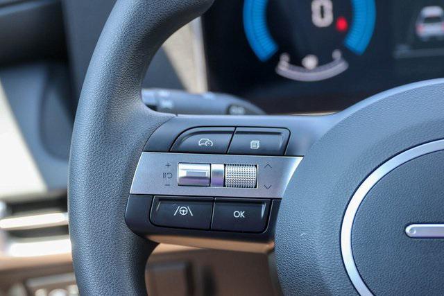 New 2025 Green Hyundai SE FWD image 19