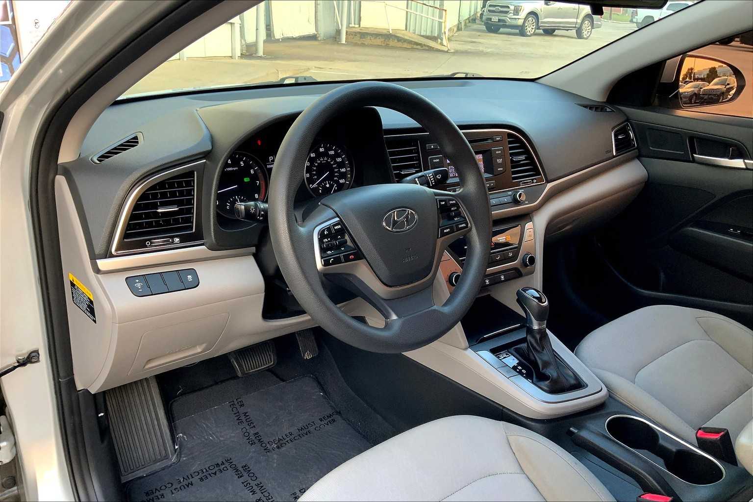 2018 Hyundai Elantra SE photo 15
