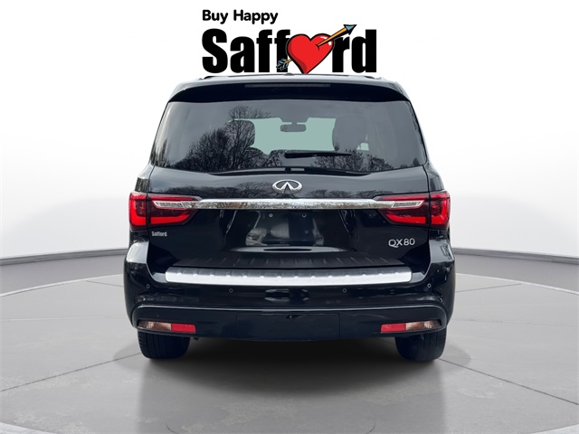 2019 Infiniti QX80 Luxe photo 3
