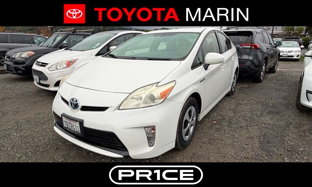 2013 Toyota Prius Four's photo