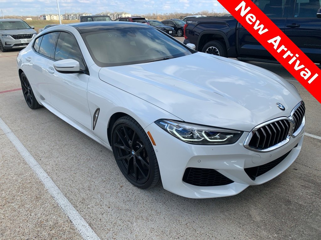 2022 BMW 8 Series 840i's photo