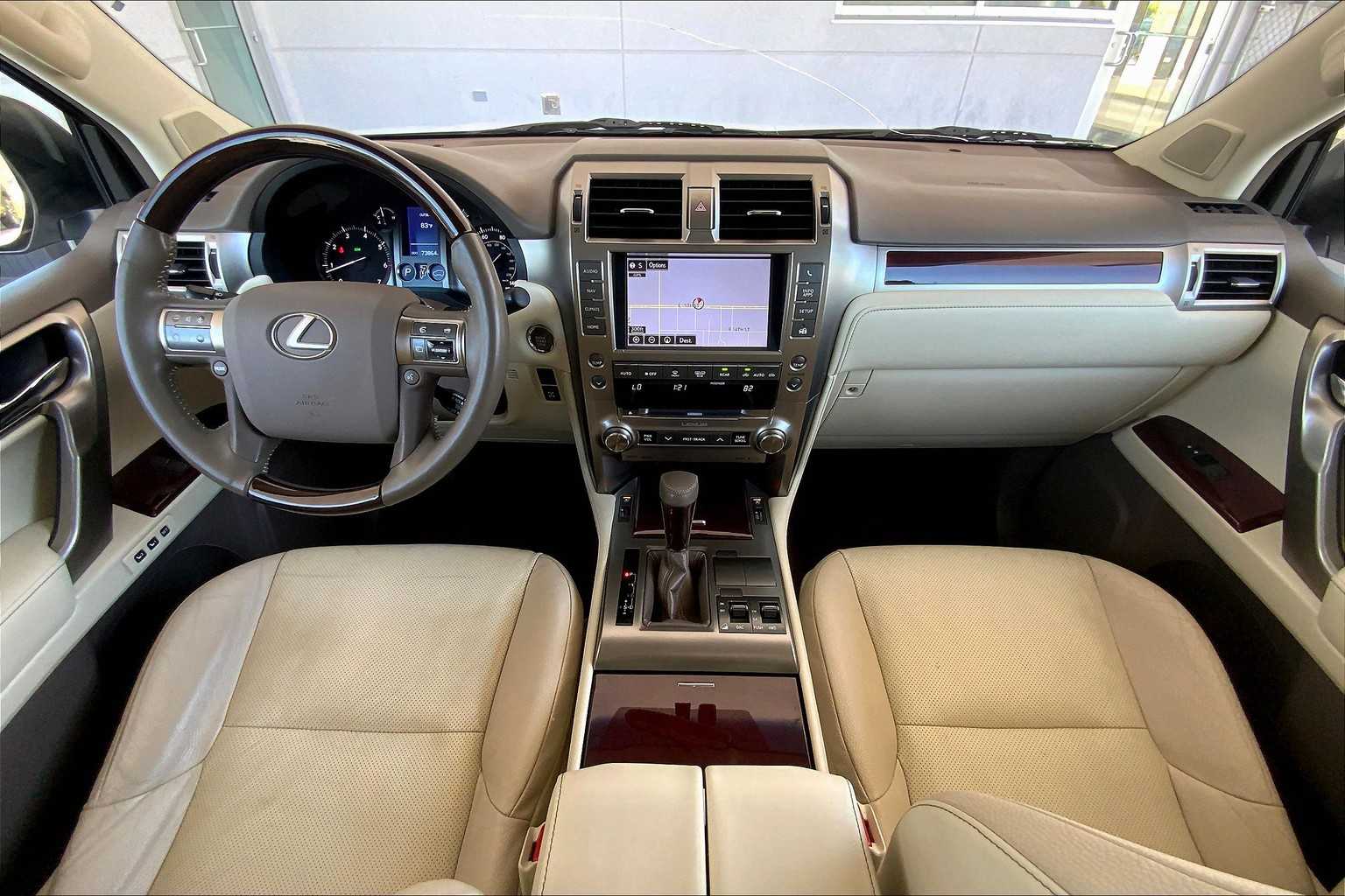 2019 Lexus GX 460 Premium photo 15