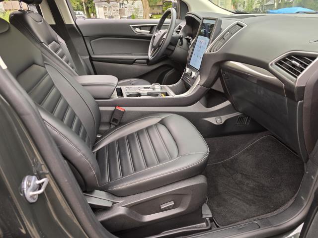 2023 Ford Edge SEL photo 10