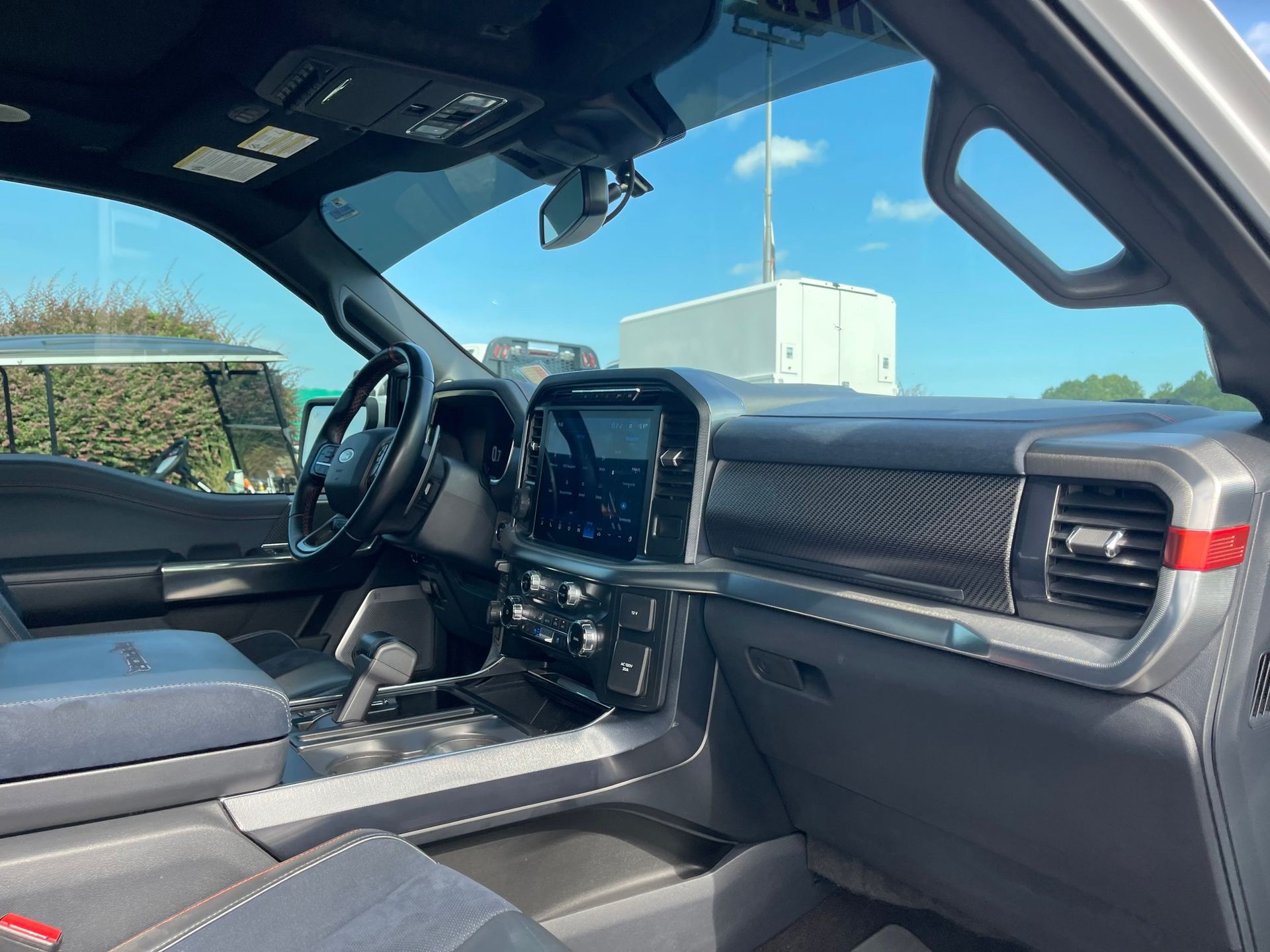 2022 Ford F-150 Raptor photo 31
