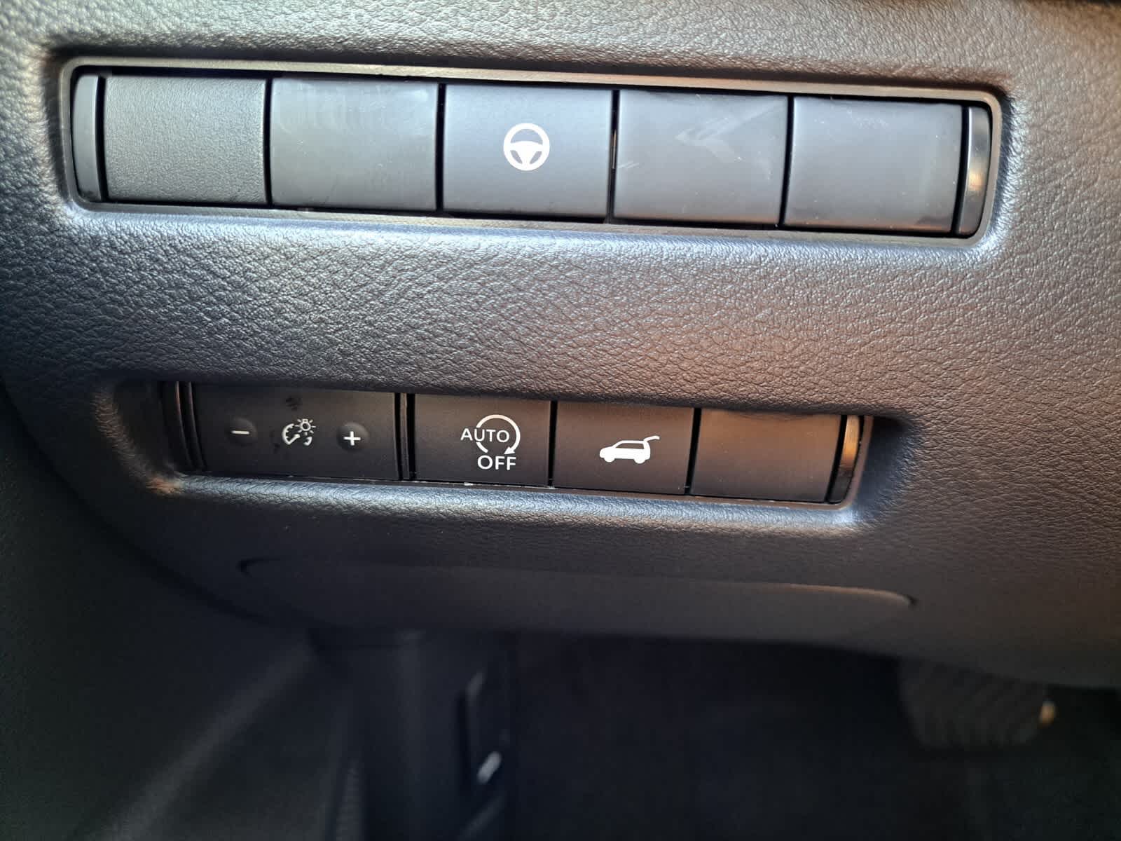 2026 Nissan Rogue SV photo 12