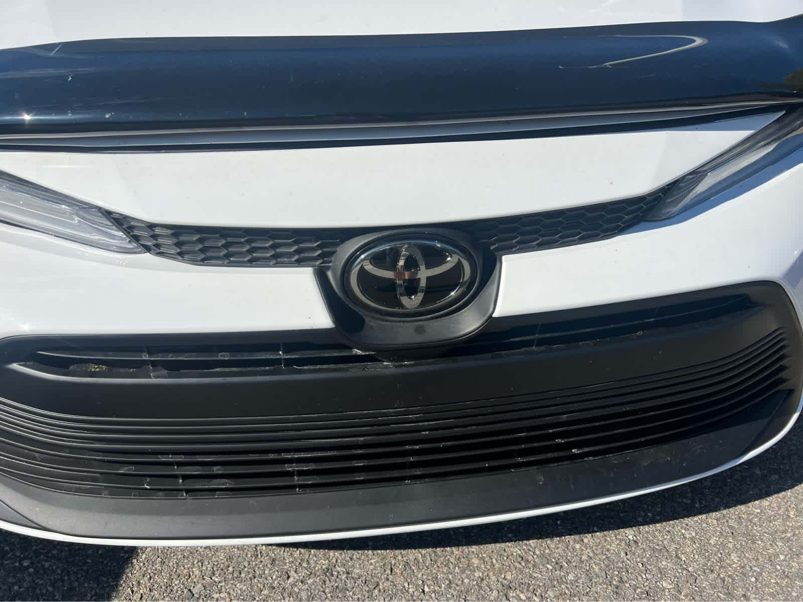 2024 Toyota Corolla LE photo 3