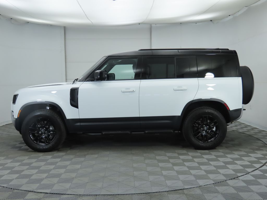 2025 Land Rover Defender 110 S photo 8