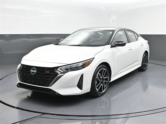 2025 Nissan Sentra SR's photo