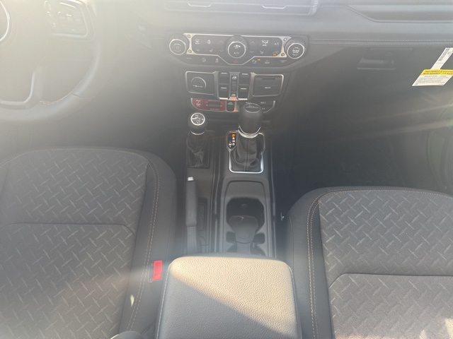2025 Jeep Gladiator Mojave photo 12