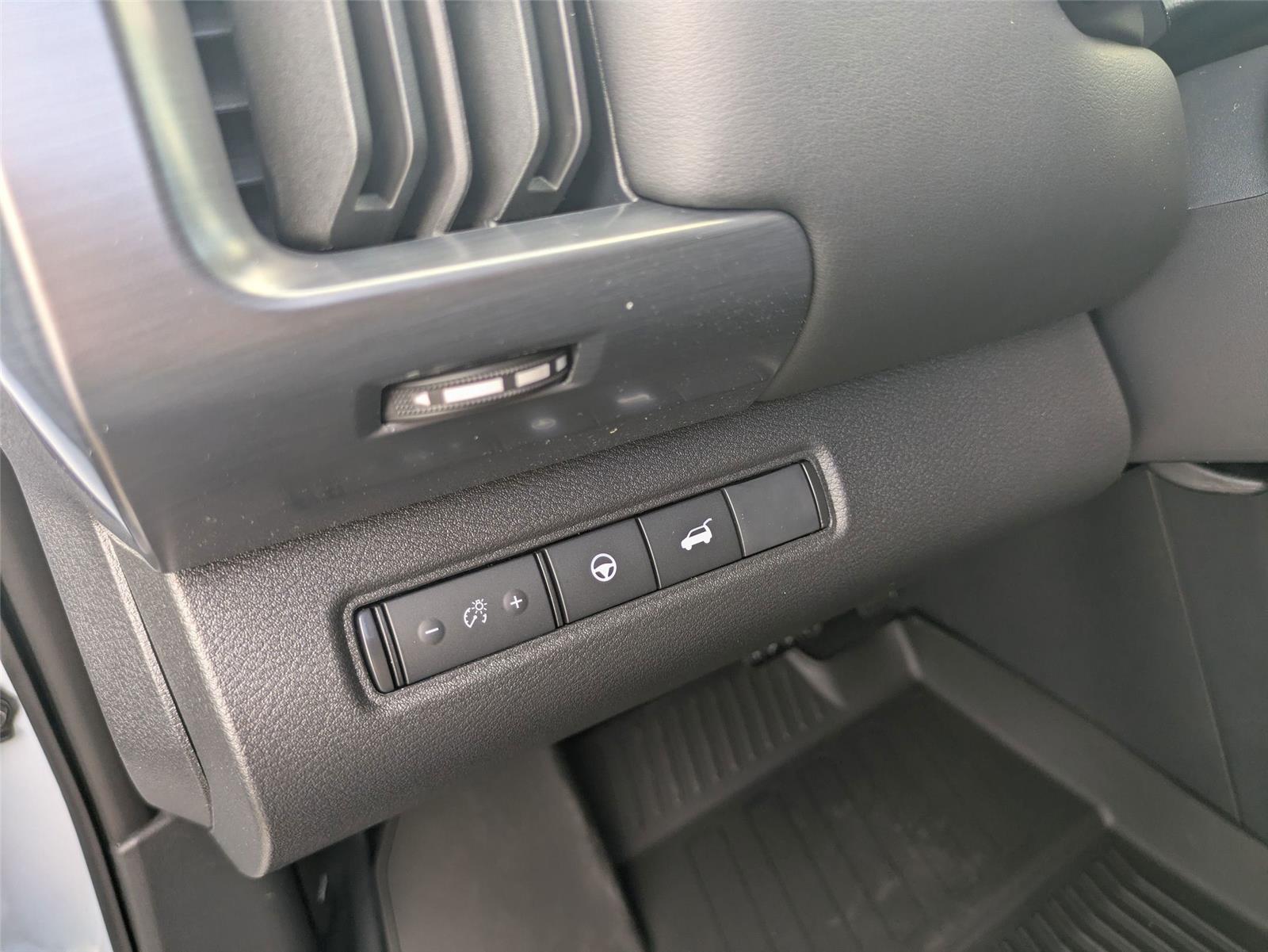 2025 Nissan Pathfinder Rock Creek photo 13