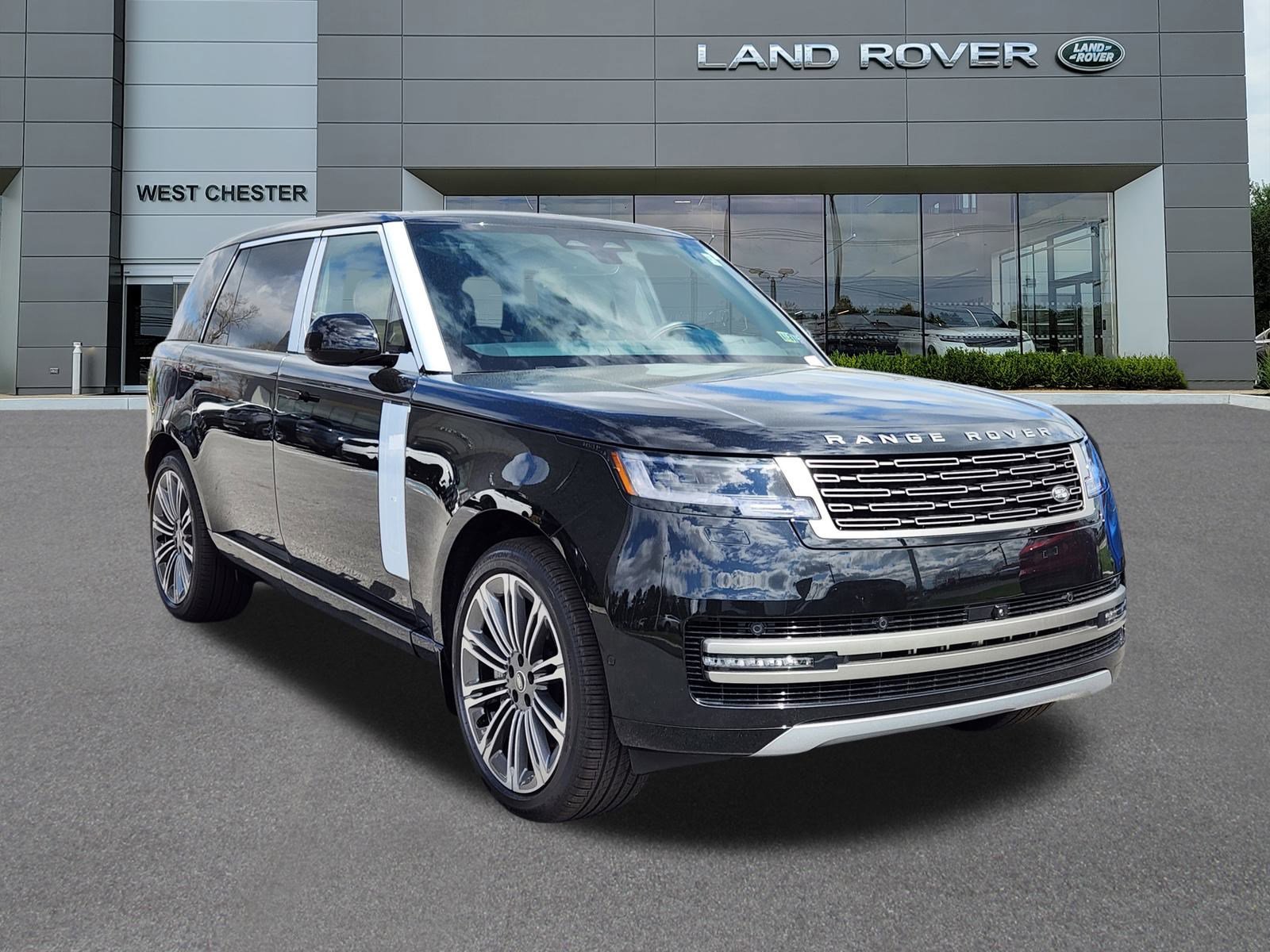 2025 Land Rover Range Rover SE photo 2
