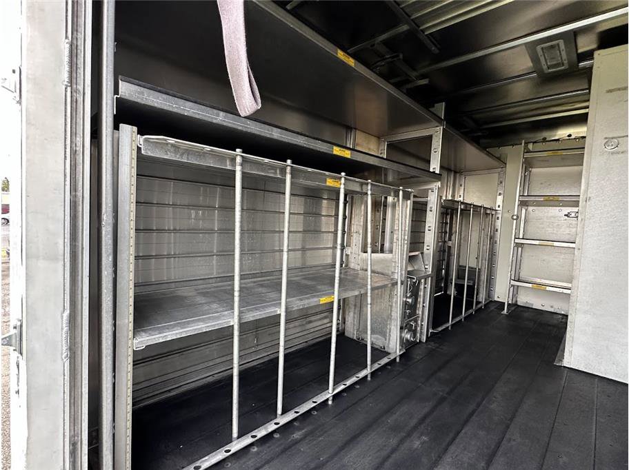 2015 Chevrolet Express Cutaway Van photo 15