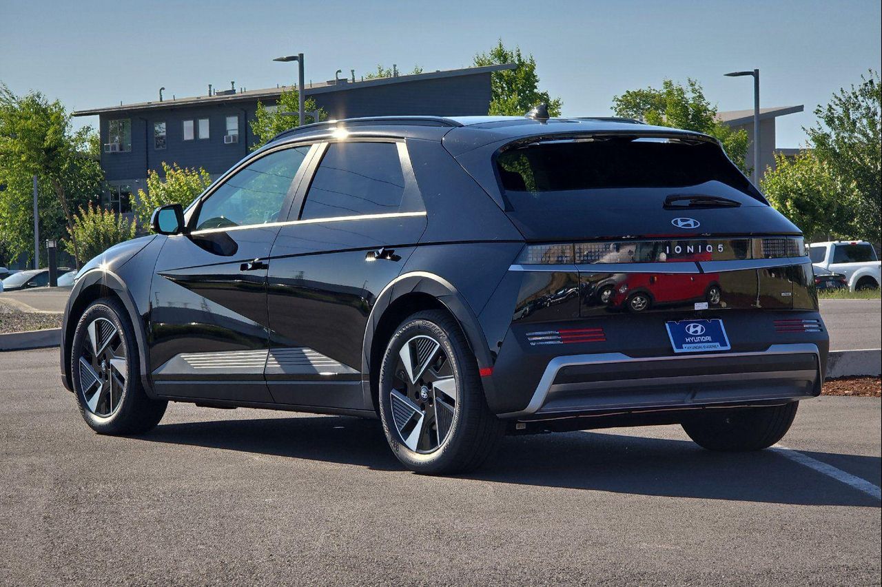 2025 Hyundai Ioniq 5 SEL photo 5