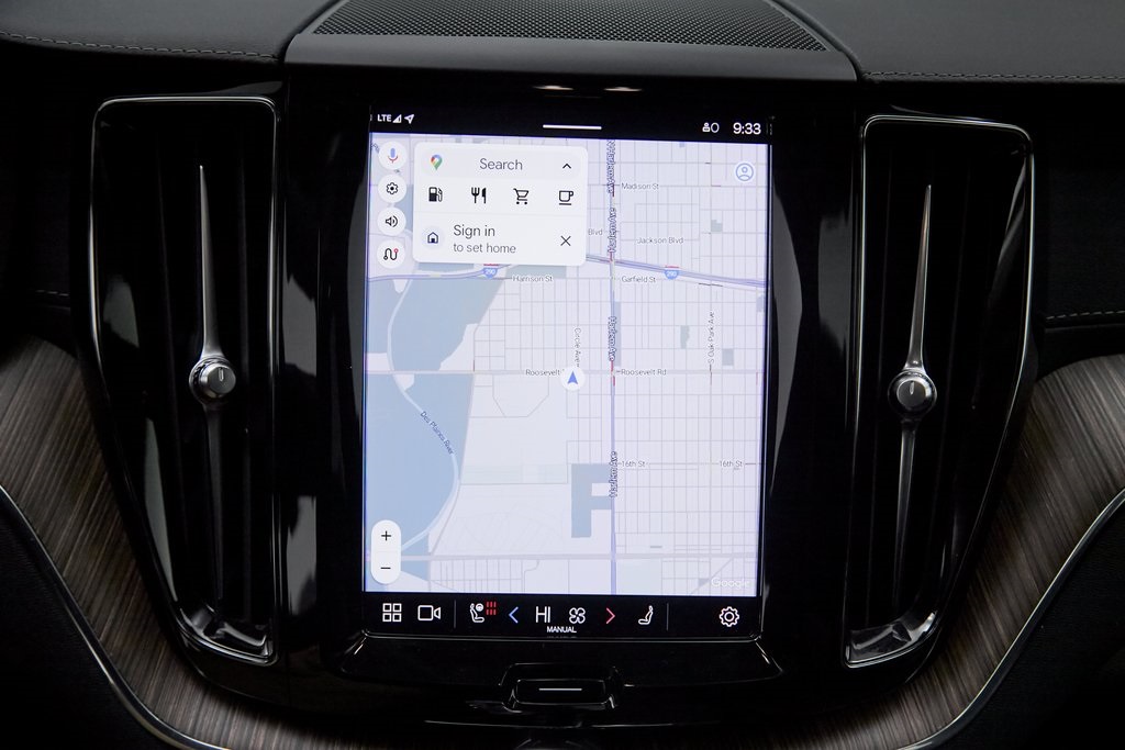 2023 VOLVO XC60 - Image 29