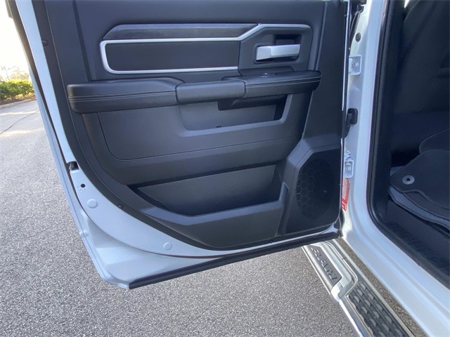 2024 Ram 3500 Big Horn photo 14