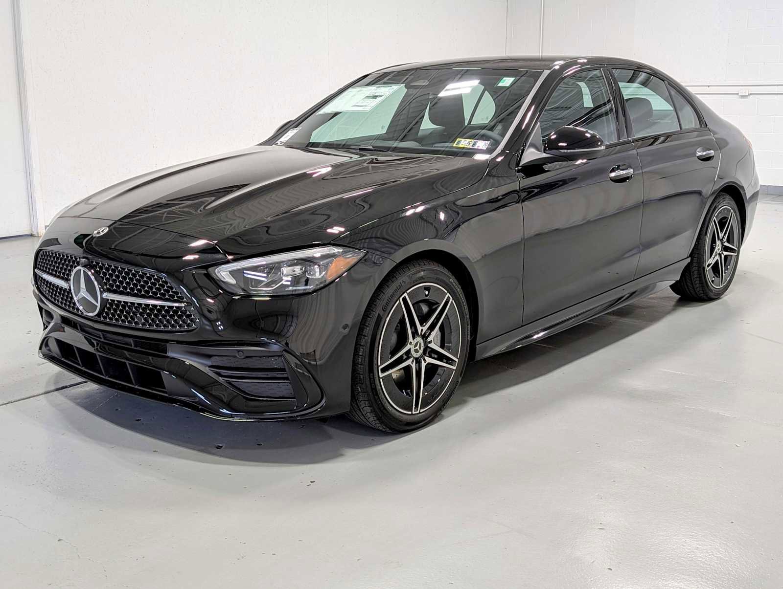 2025 Mercedes-Benz C-Class Sedan C 300's photo