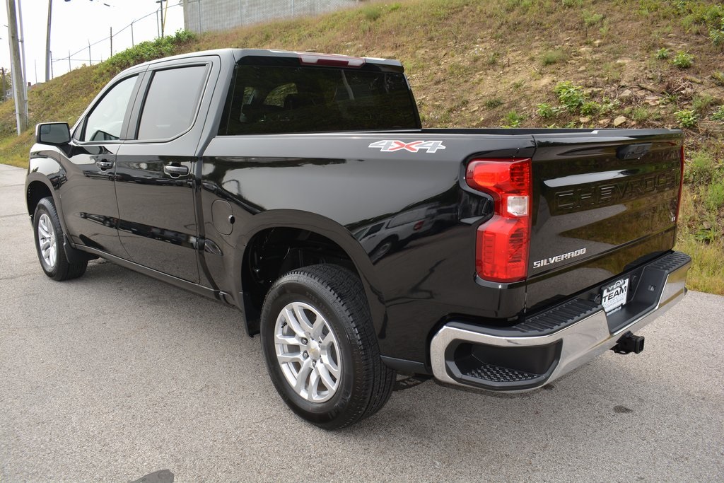 2022 Chevrolet Silverado 1500 LT photo 4