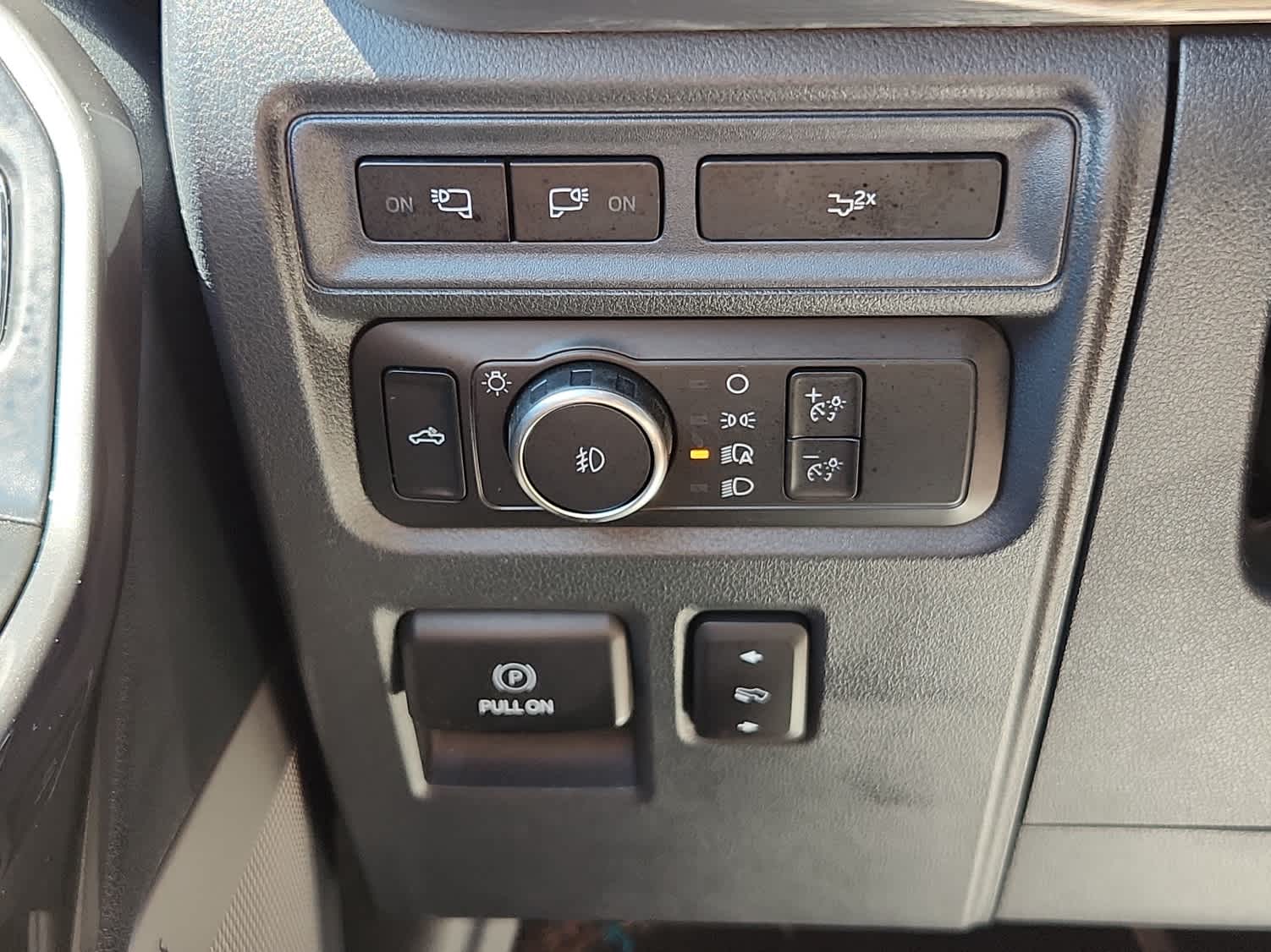 2022 Ford F-150 Lariat photo 18