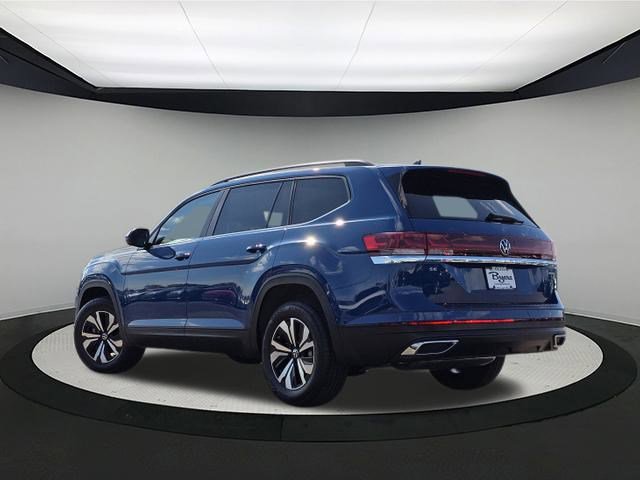 2026 Volkswagen Atlas SE photo 2