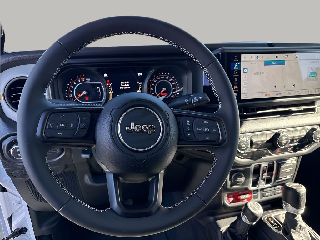 2025 Jeep Gladiator Willys photo 18