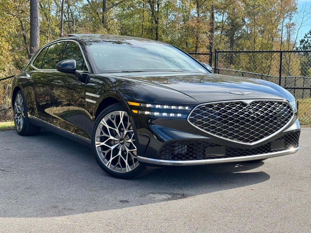 2026 GENESIS G90 Base's photo