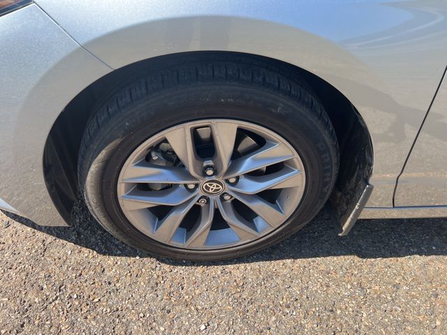 2021 Toyota Avalon XLE photo 3