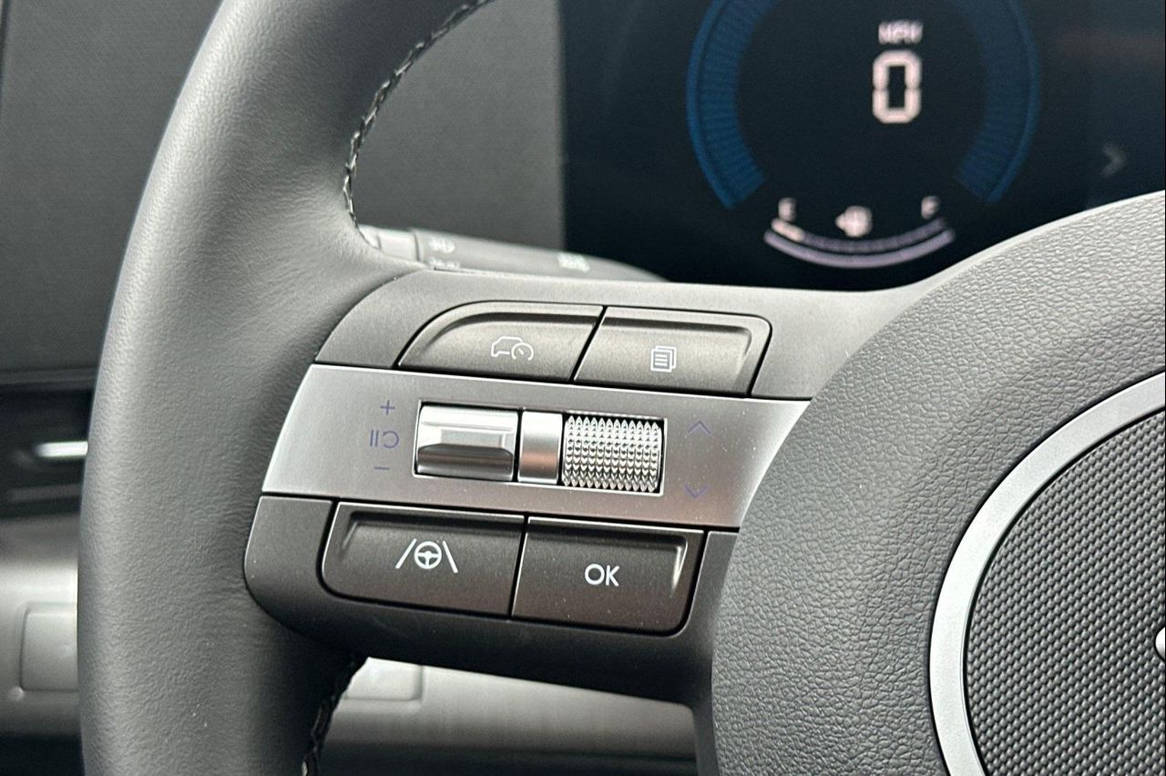 2025 Hyundai Kona SEL photo 25