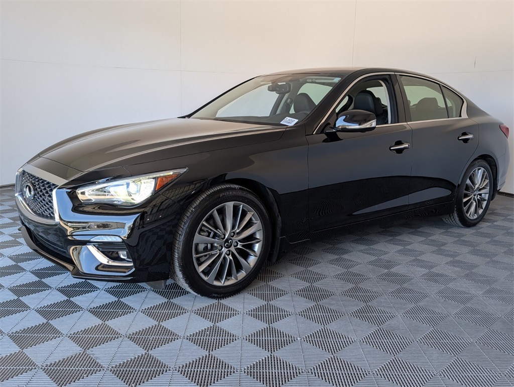 2024 Infiniti Q50 LUXE photo 4