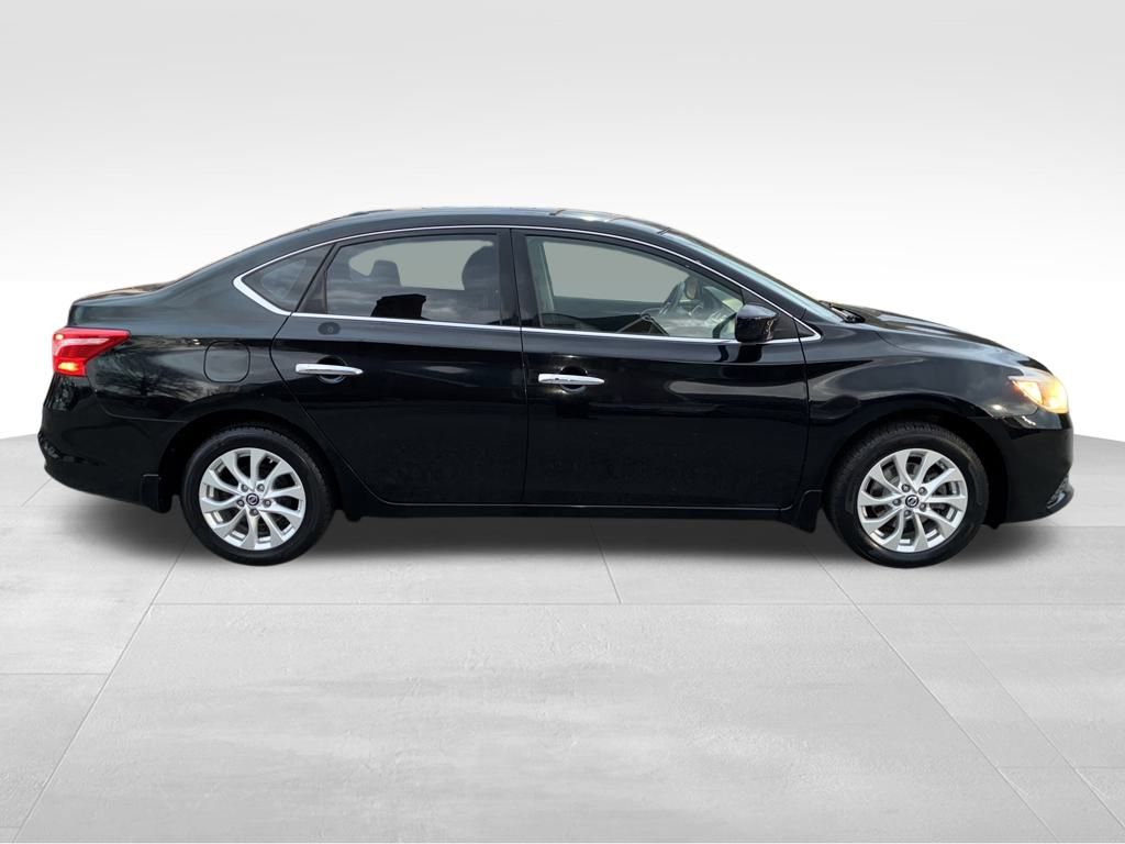 2016 Nissan Sentra SV photo 4