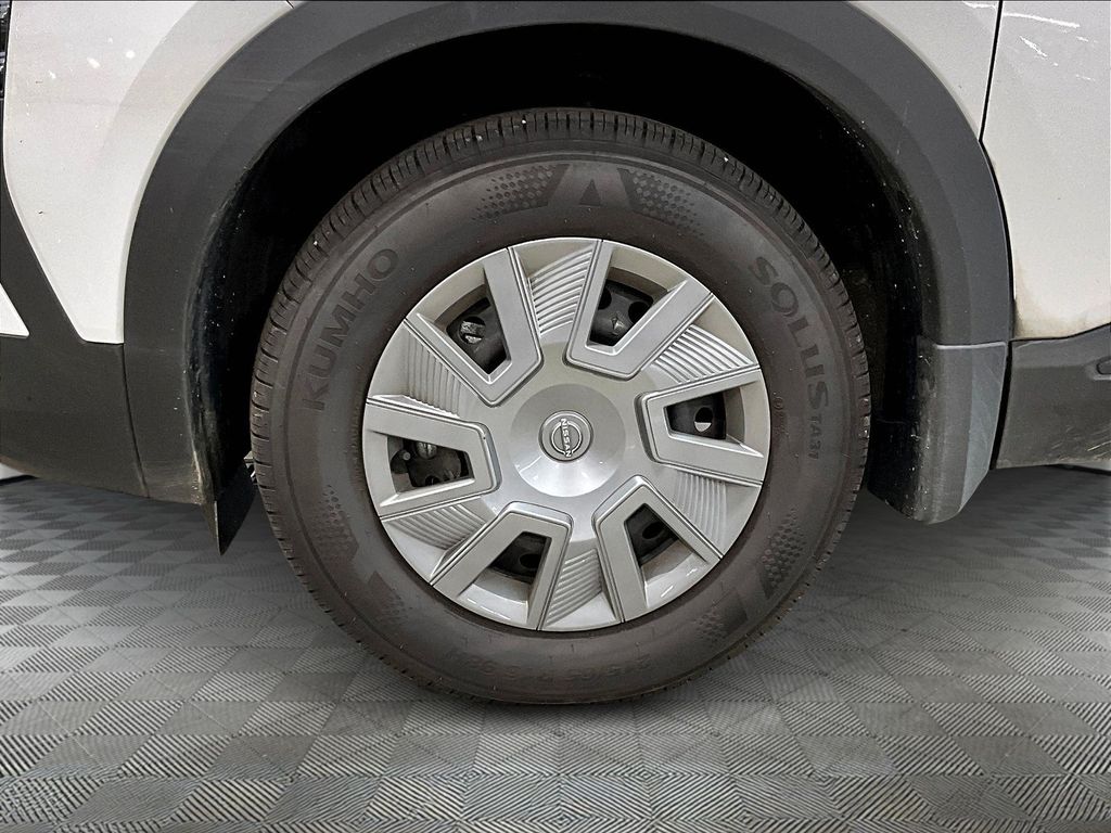 2025 Nissan Kicks S photo 25