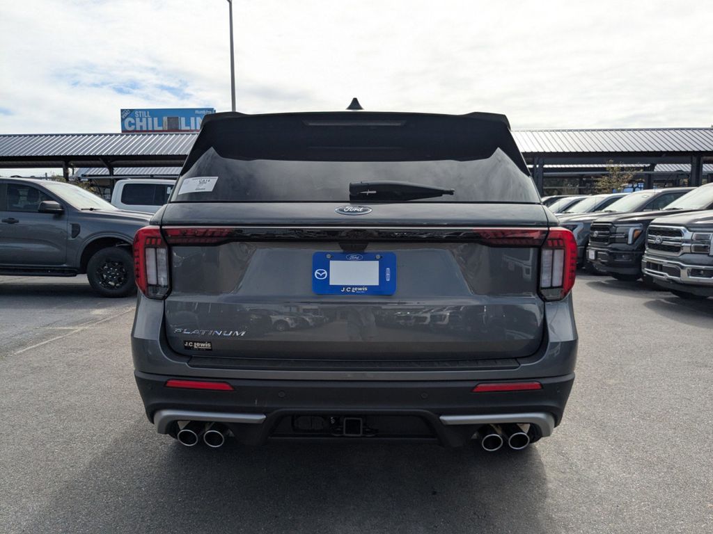 2025 Ford Explorer Platinum photo 4