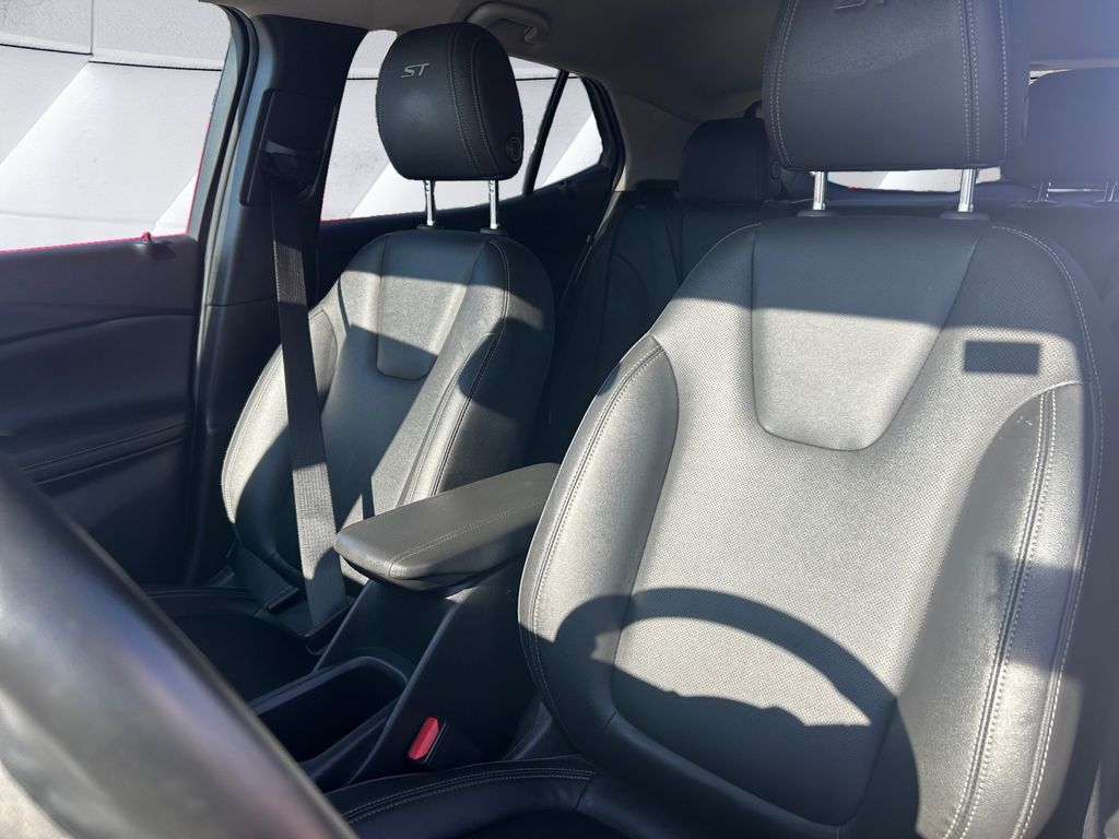 2024 Buick Encore GX Sport Touring photo 8