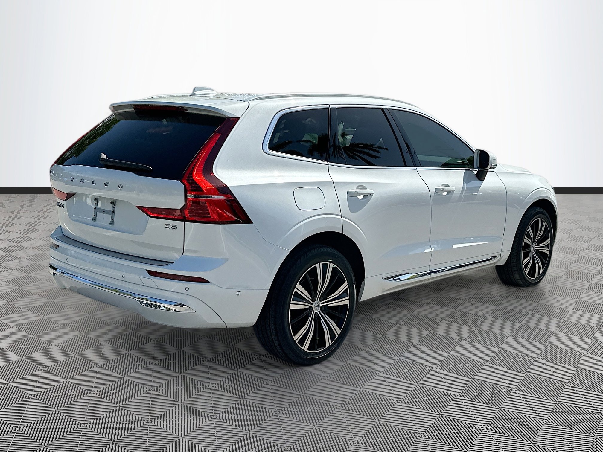 2023 Volvo XC60 Plus photo 7
