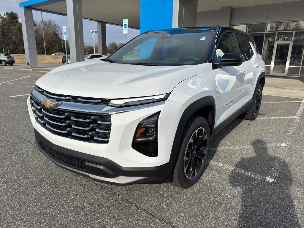 2026 Chevrolet Equinox LT's photo