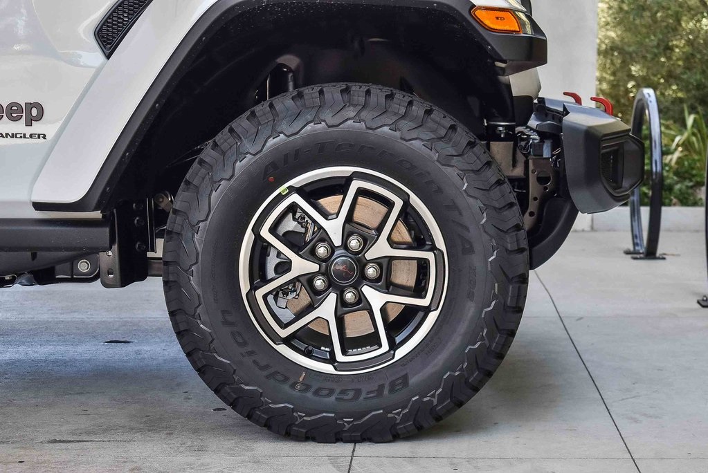 2025 Jeep Wrangler Rubicon photo 9