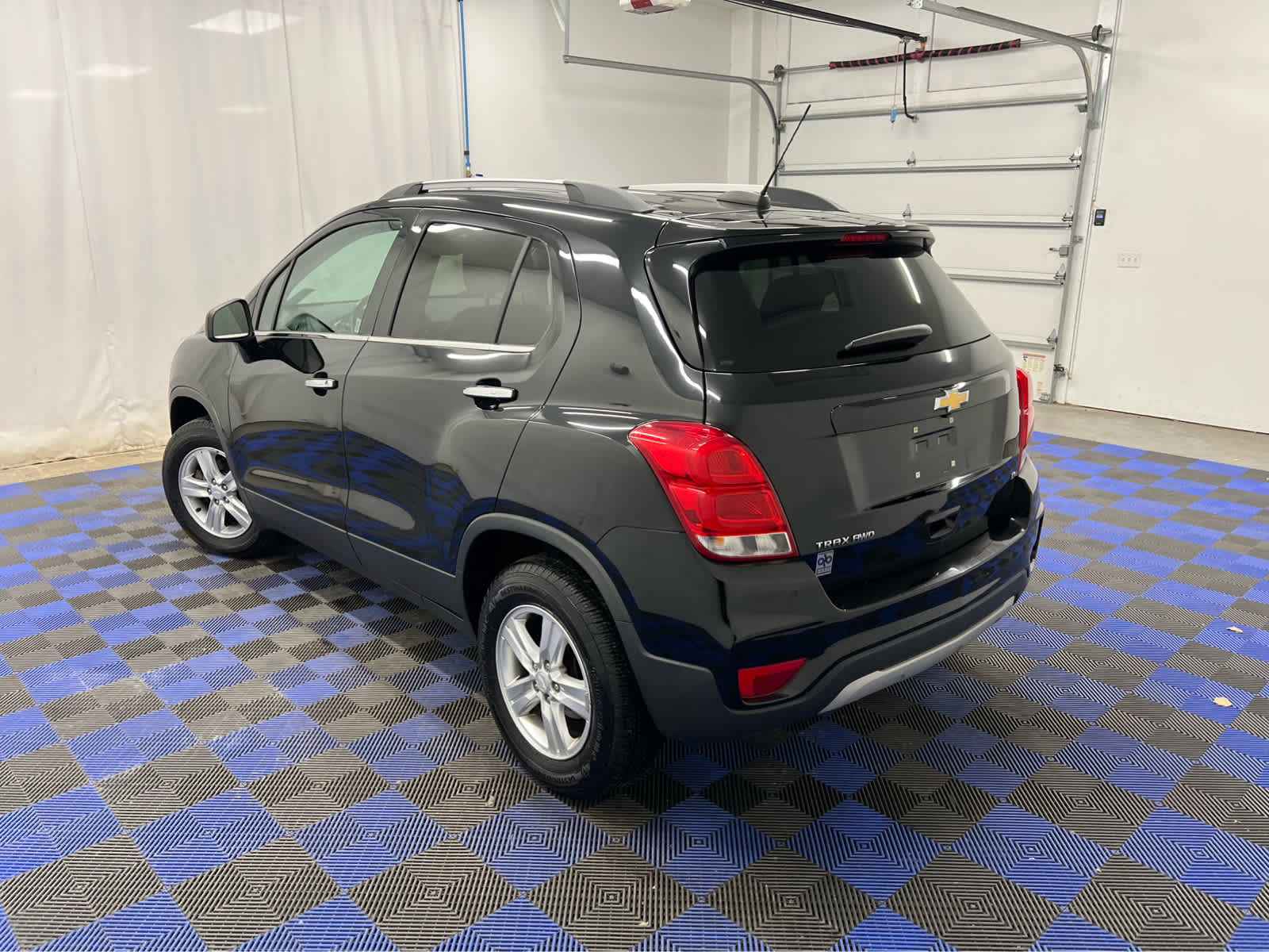 2017 Chevrolet Trax LT photo 3