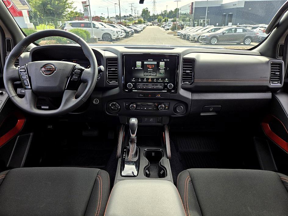 2024 Nissan Frontier PRO-4X photo 10