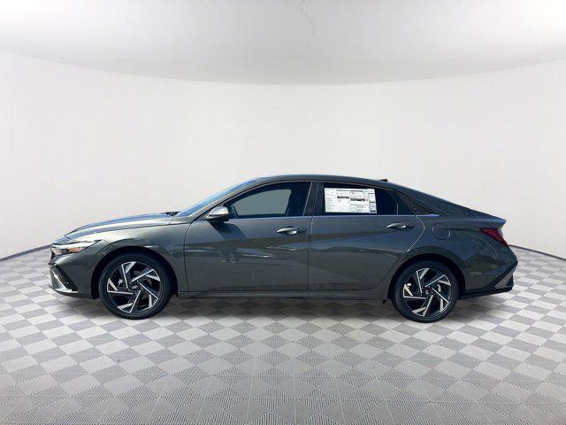 2025 Hyundai Elantra SEL Convenience photo 7