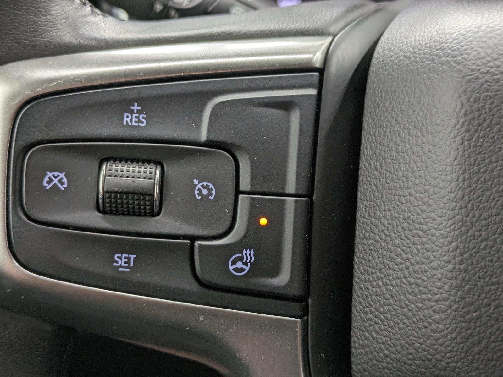 2019 Chevrolet Silverado 1500 RST photo 6