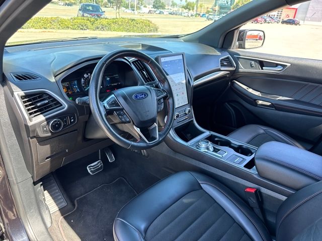 2024 Ford Edge ST photo 4