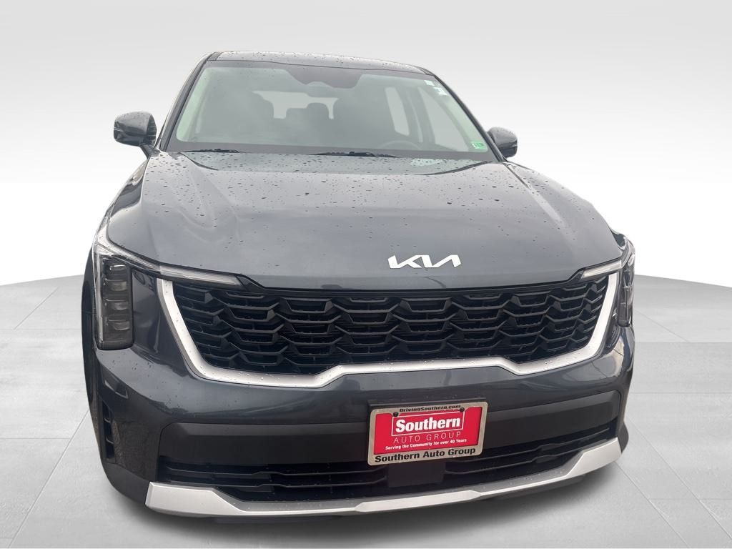 2025 Kia Sorento LX photo 5