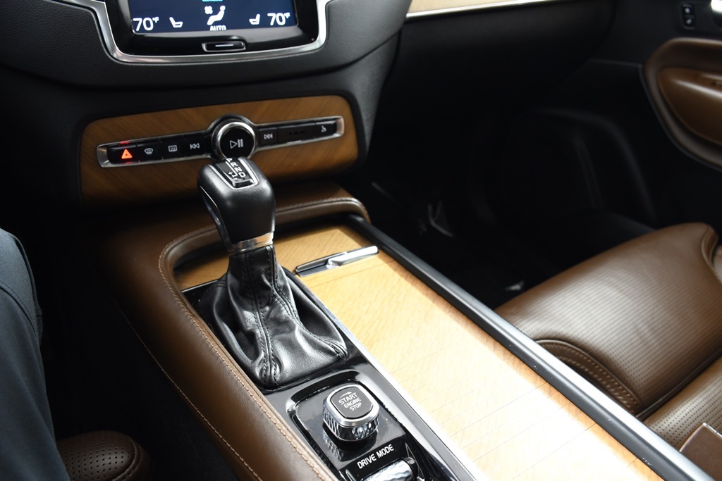 2020 Volvo XC90 T6 Inscription photo 26