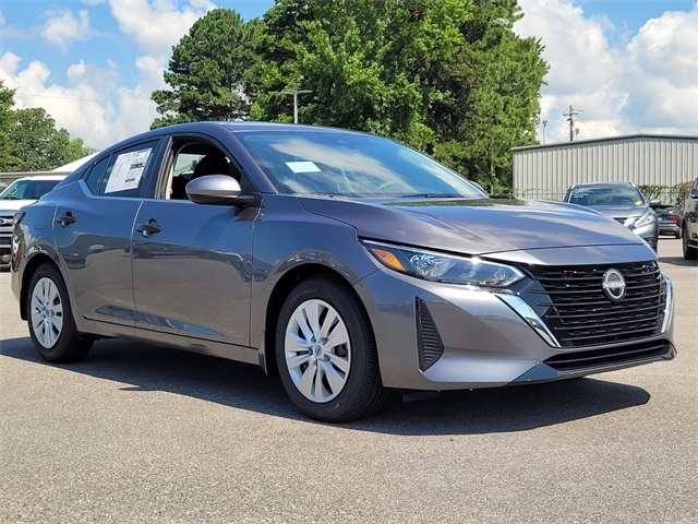 2025 Nissan Sentra S photo 2