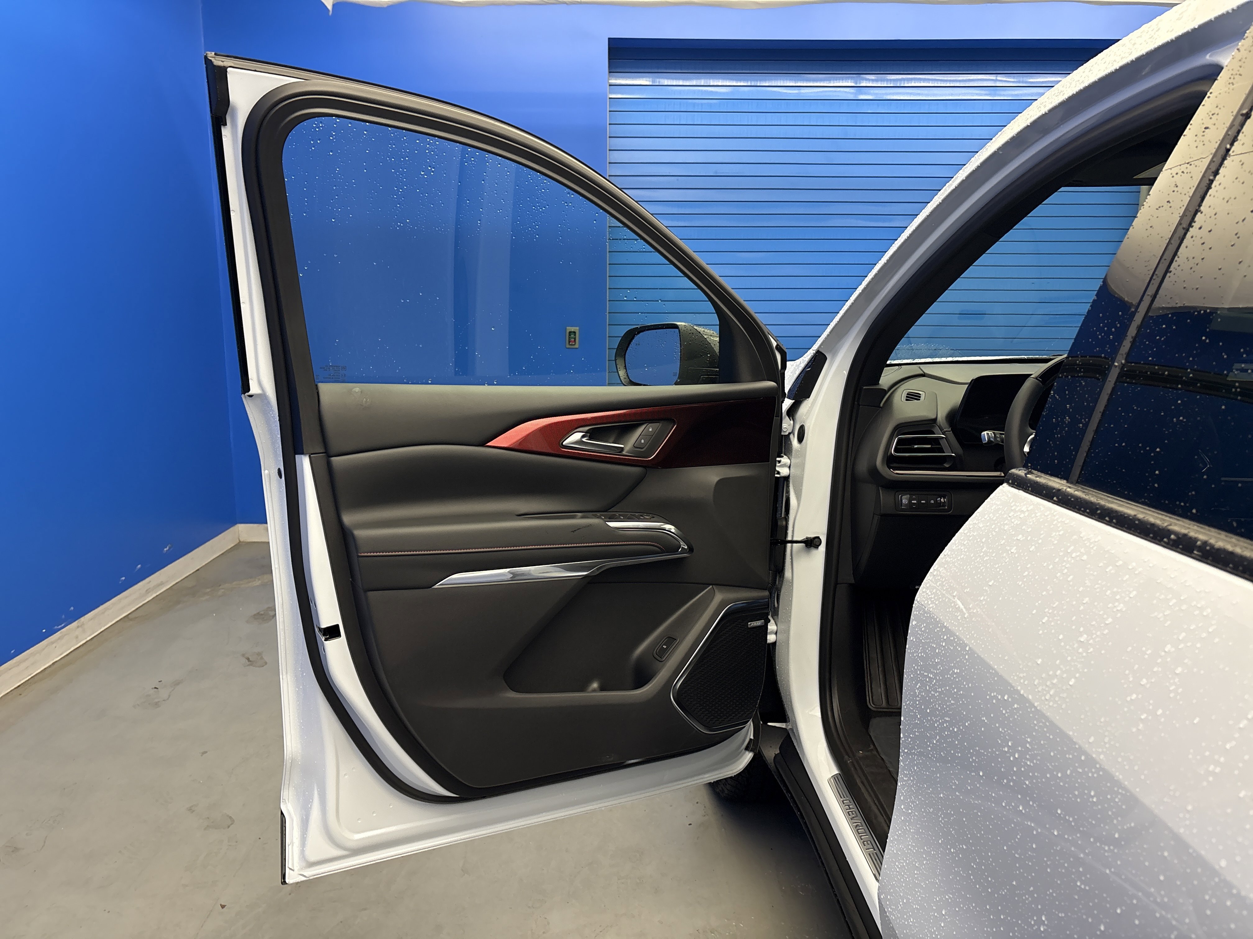 2026 Chevrolet Traverse Z71 photo 3