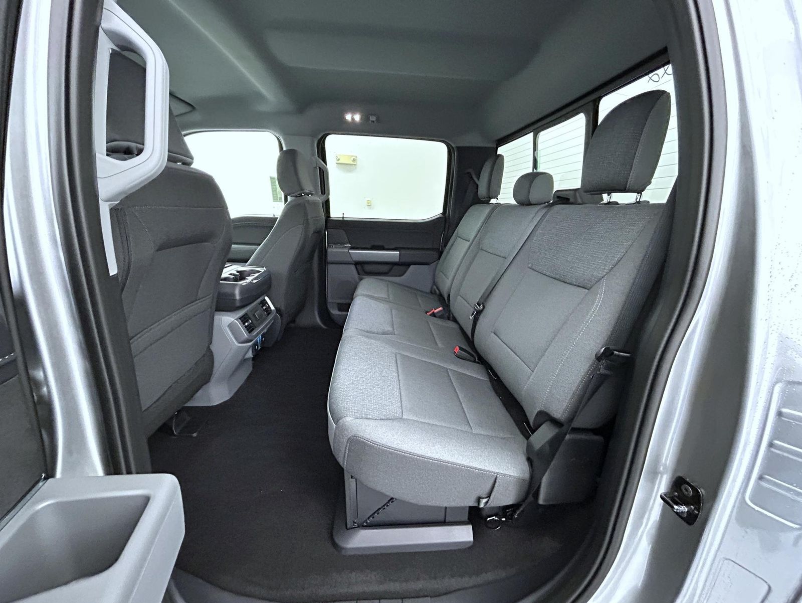 2025 Ford F-150 XLT photo 18