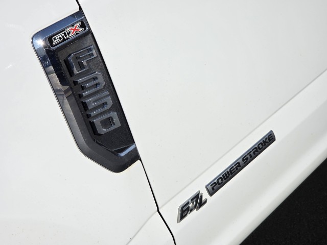 2017 Ford F-350 Platinum photo 46