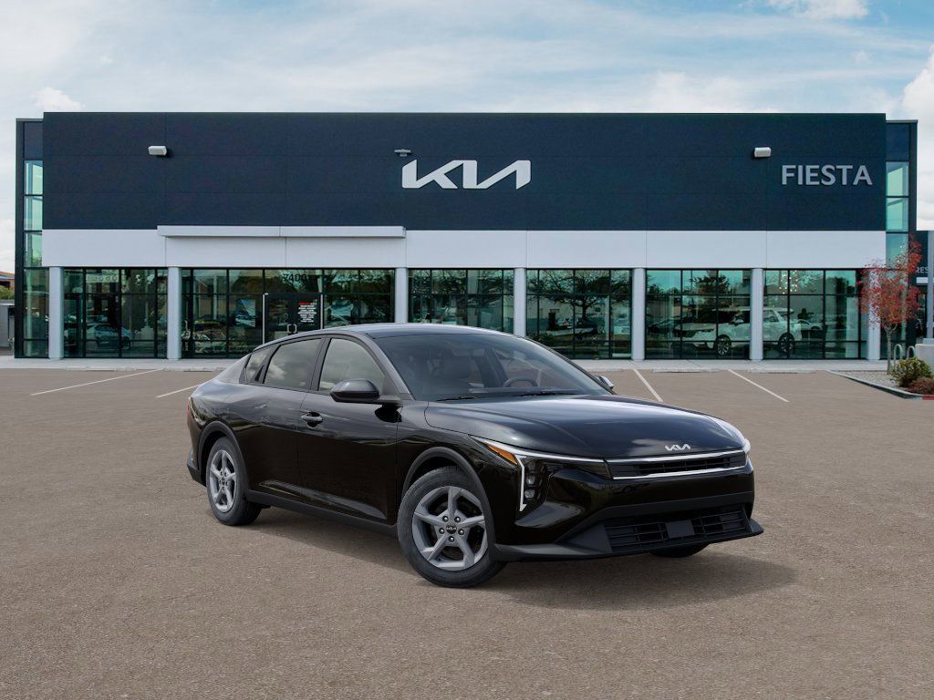 2025 Kia K4 LXS photo 8