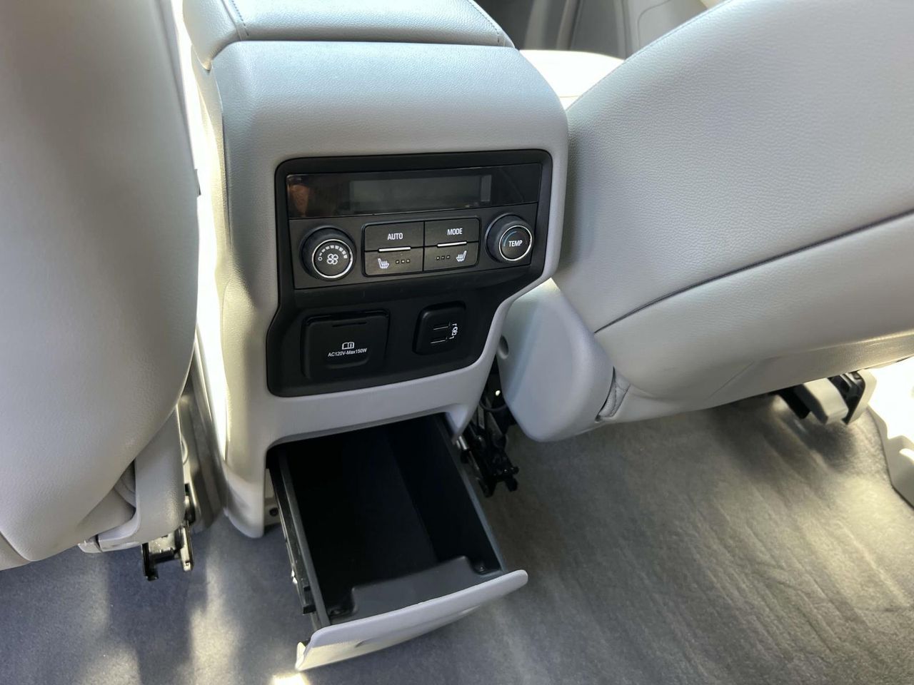 2017 Gmc Acadia SLT photo 11