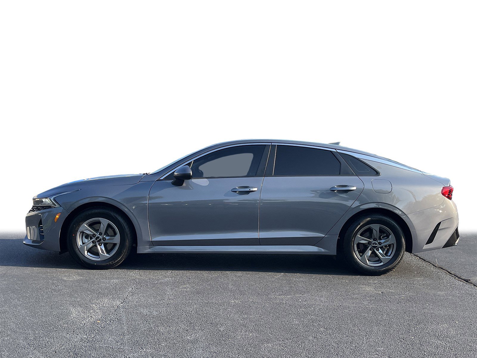 2022 Kia K5 LXS photo 2