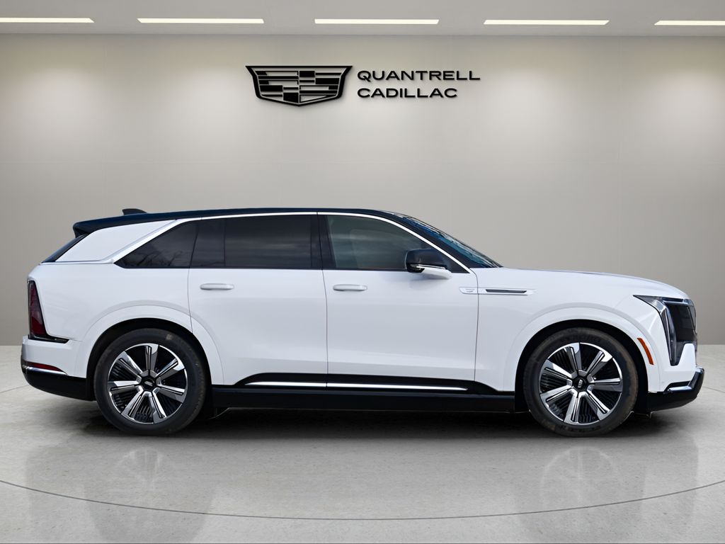 2025 Cadillac Escalade IQ Luxury photo 3